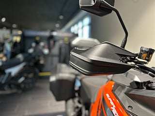 KTM 1290 Super Adventure S / Tech pack / 3 väskor / Endast 1302 mil!