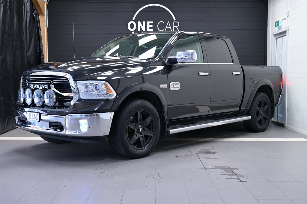 Dodge RAM 1500 5.7 V8 HEMI 4x4 MOMS Longhorn Luft Nyservad 395hk