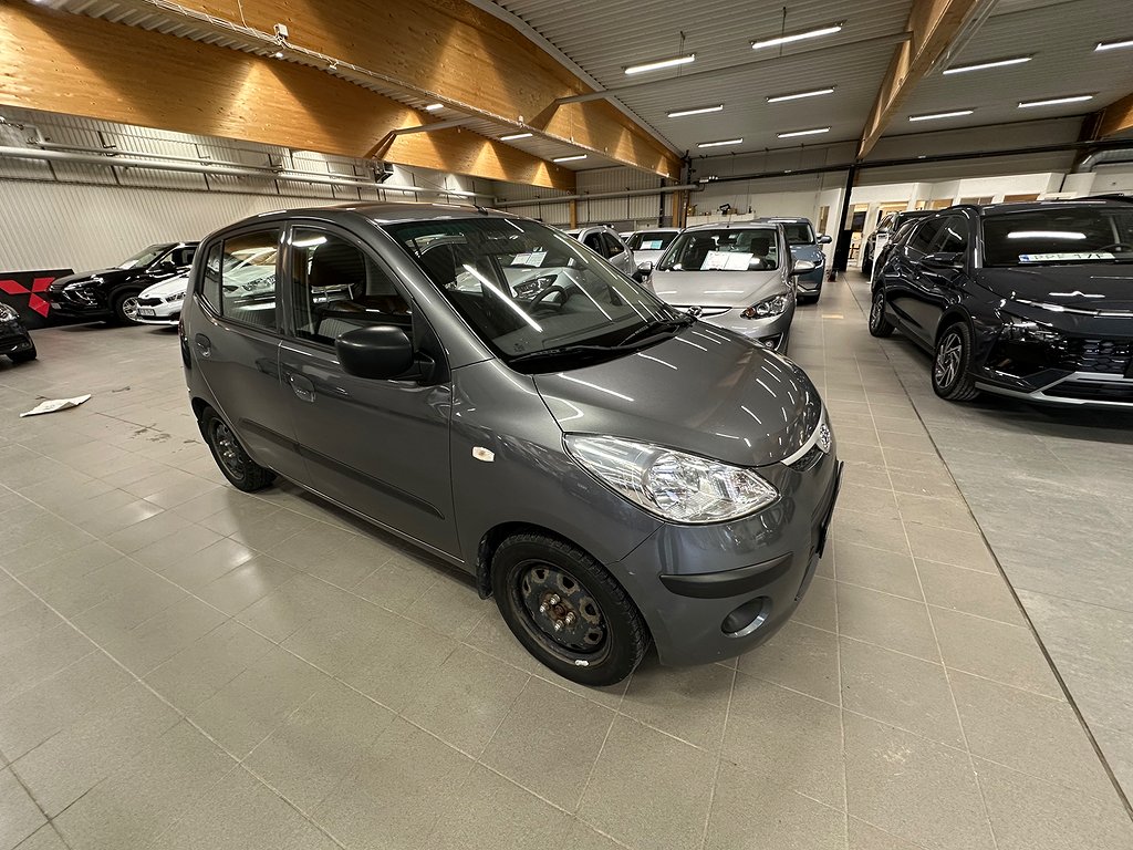 Hyundai i10 1.1 67 HK Låga mil