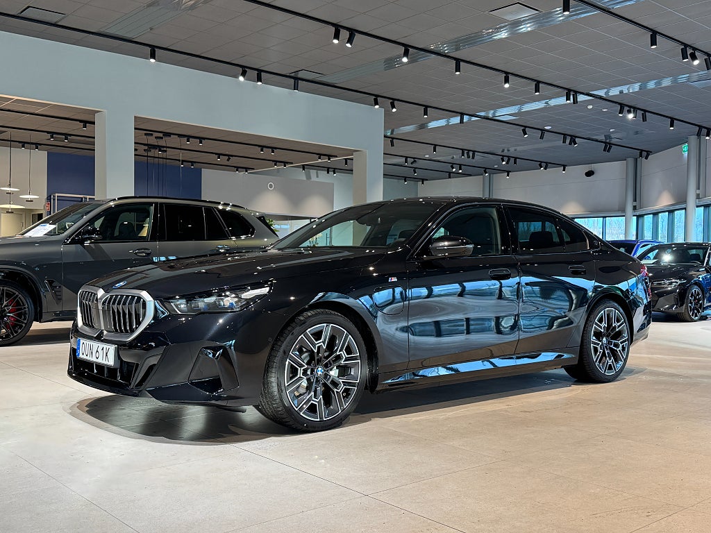 BMW 530e xDrive M-Sport//Rattvärmare//Drag//Driving assistant