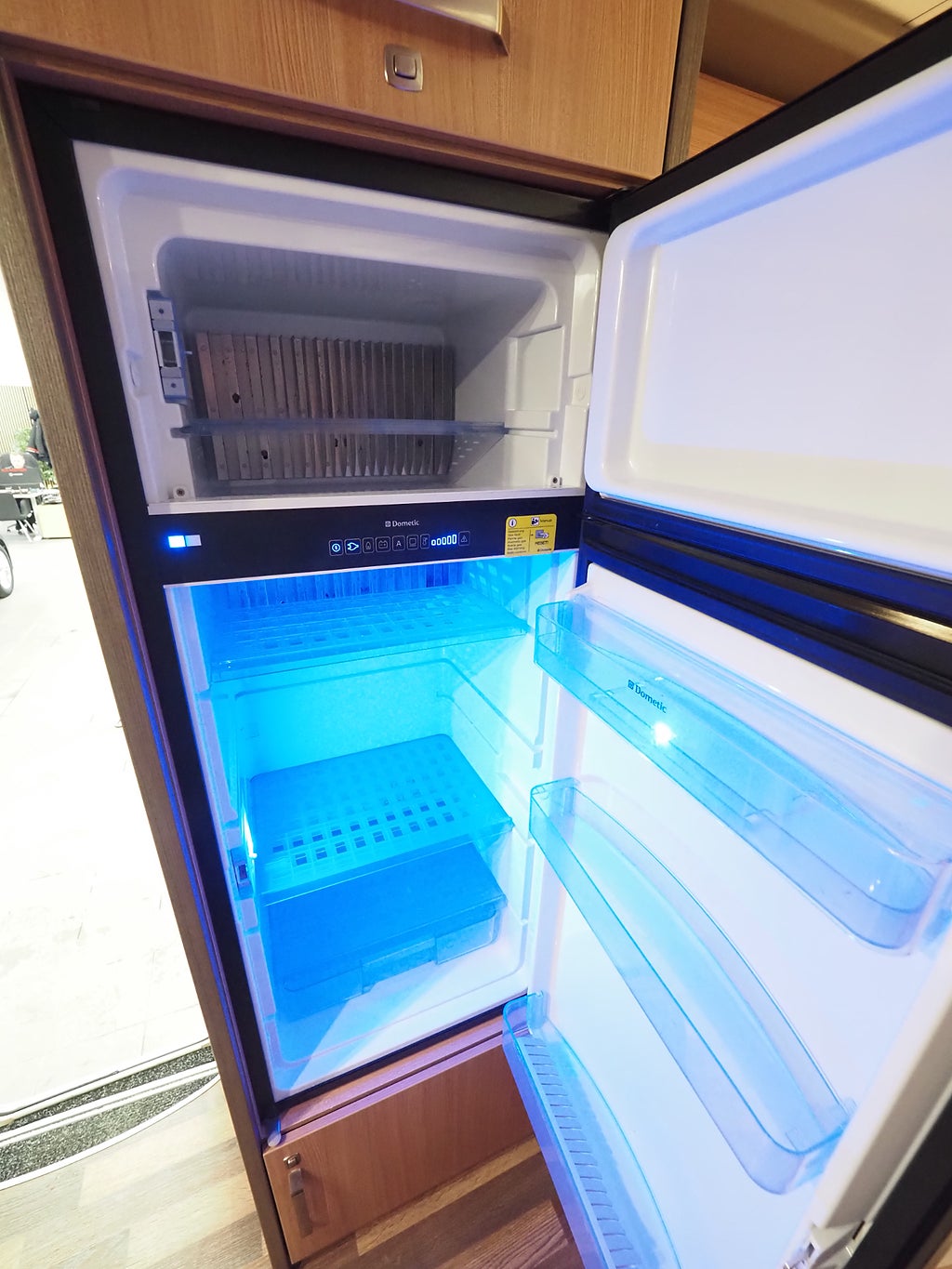 Knaus Sky Wave 650 MF | Taksäng | Markis | B-kamera | 3850kg