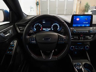 Halvkombi Ford Focus 15 av 25