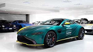 Aston Martin Vantage har en V8-motor som genererar 510 hästkrafter och 685 Nm. 