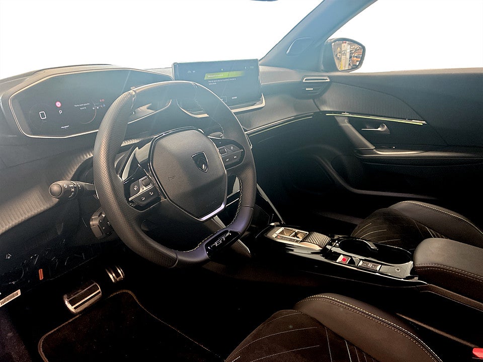 Bild på Peugeot 2008 GT 1.2 PT 130hk Aut - B-KAMERA, CARPLAY, KEYLESS