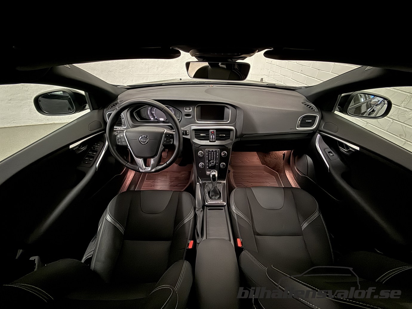Volvo V40 D2 Momentum 2017, bild 4/39