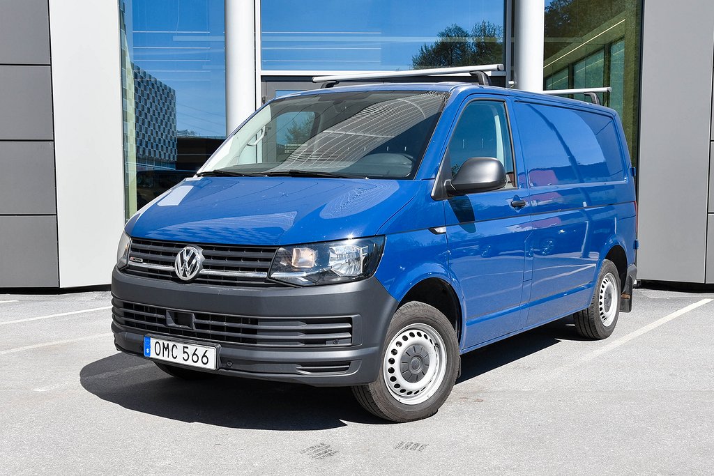 Volkswagen Transporter T30 2.0 TDI 4M Carplay Värm Drag MOMS