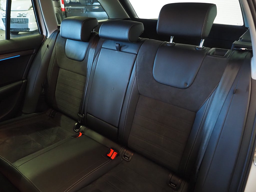 Skoda Octavia Scout 2.0 TDI 184hk 4x4 Premium | Drag | D-värm | Navi | 2020