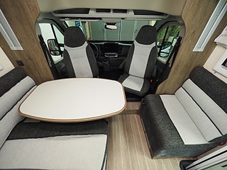 Husbil-halvintegrerad Ci Magis 82 XT 7 av 21