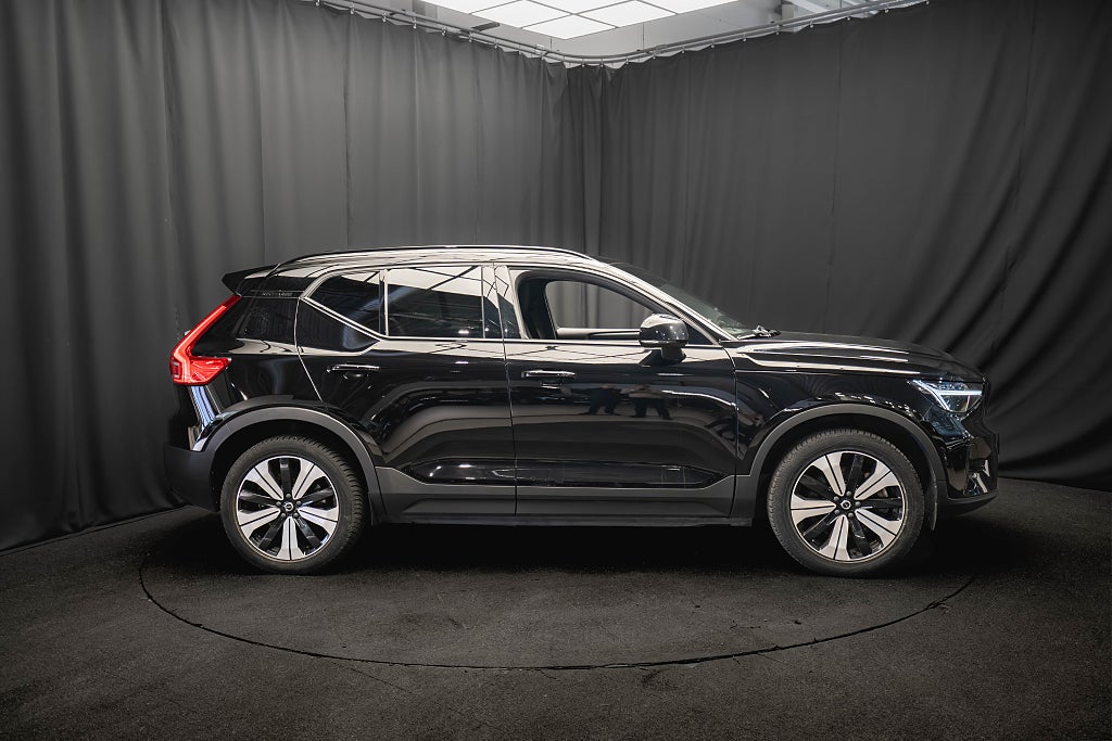 Volvo XC40 Recharge DRAG KAMERA VÄRMEPUMP 92.8%SoH 1-ÄGARE