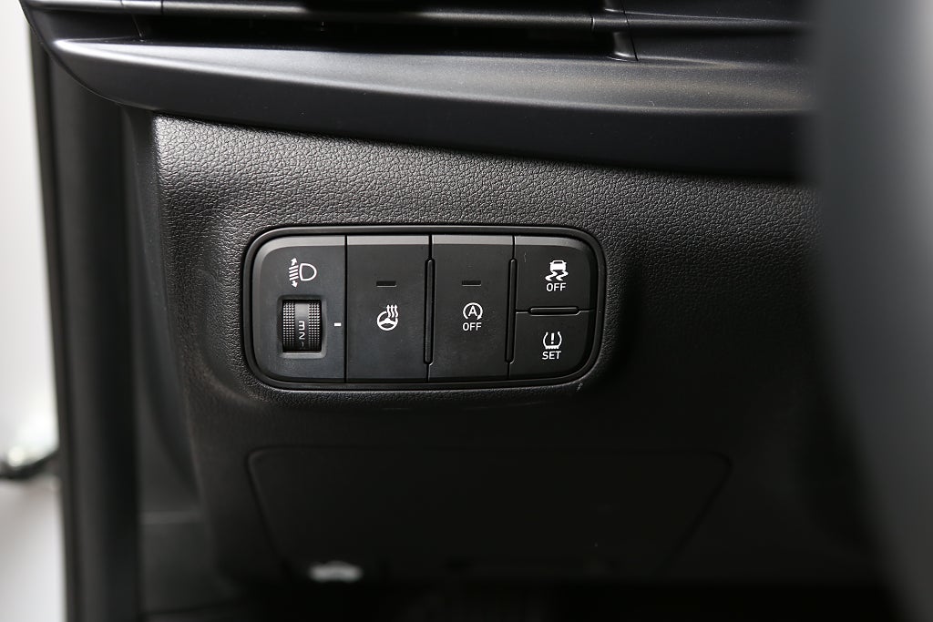 Hyundai i20 * 1,0T Mhev Aut Essential 100HK| Moms 2025