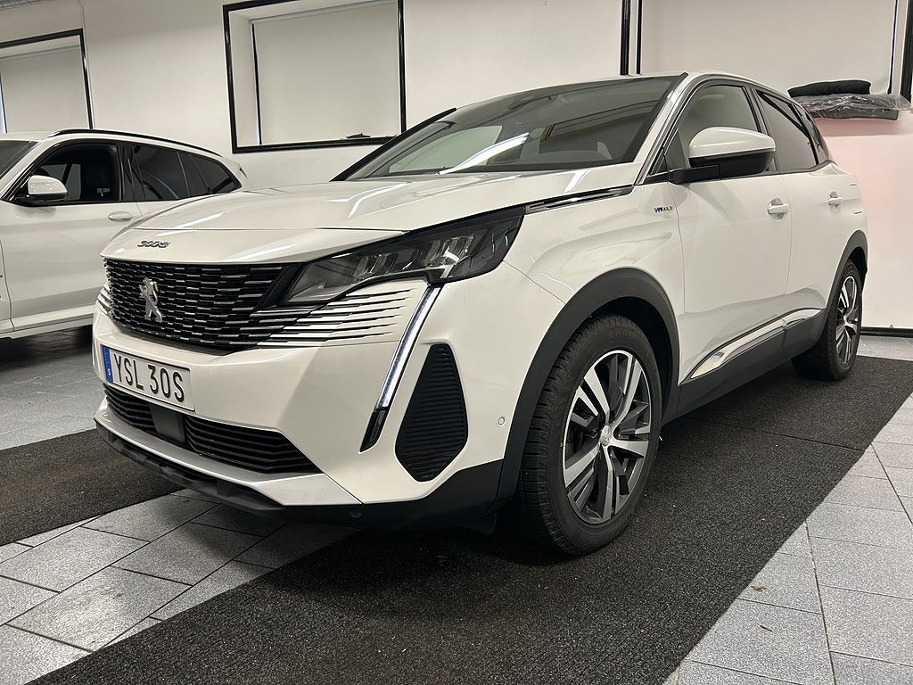 Peugeot 3008 HYBRID 225 EAT Euro 6 SoH 92 % MOMS Årsskatt 360 kr
