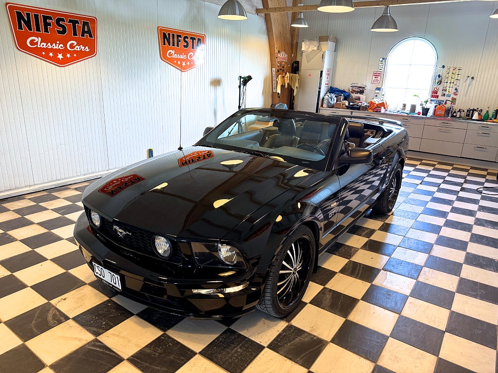 Ford Mustang GT Convertible