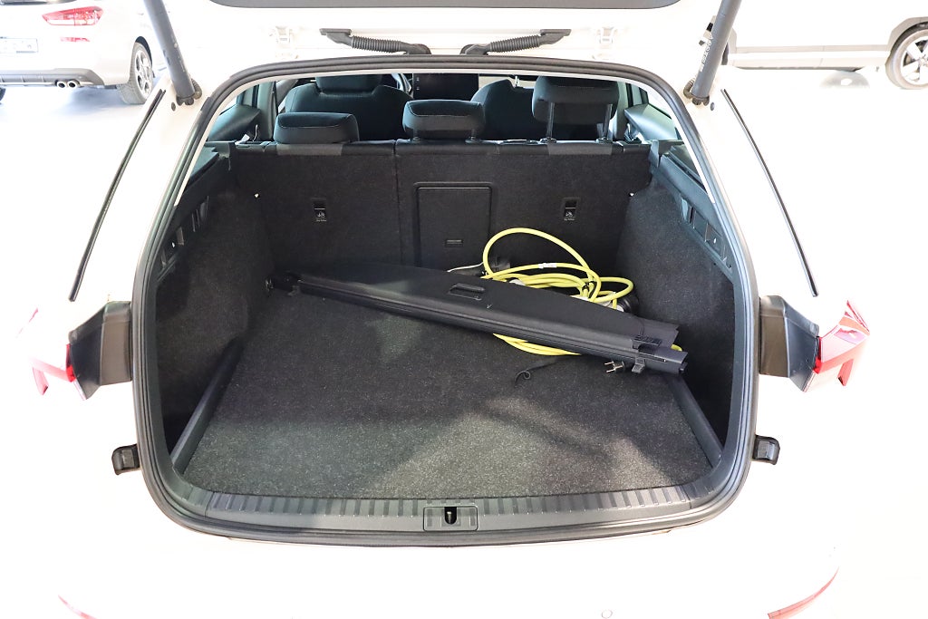 Skoda Octavia Kombi iV Style Aut Kamera Värmare Leasbar