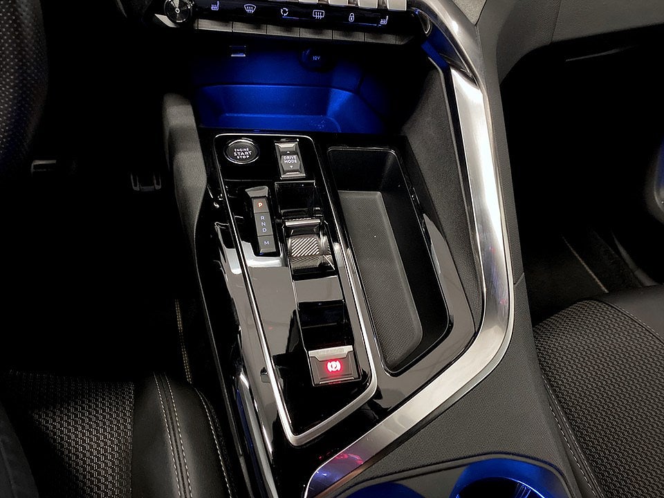 Bild på Peugeot 5008 GT 1.2 PT 130hk Aut - 7-SITS, 360-KAMERA