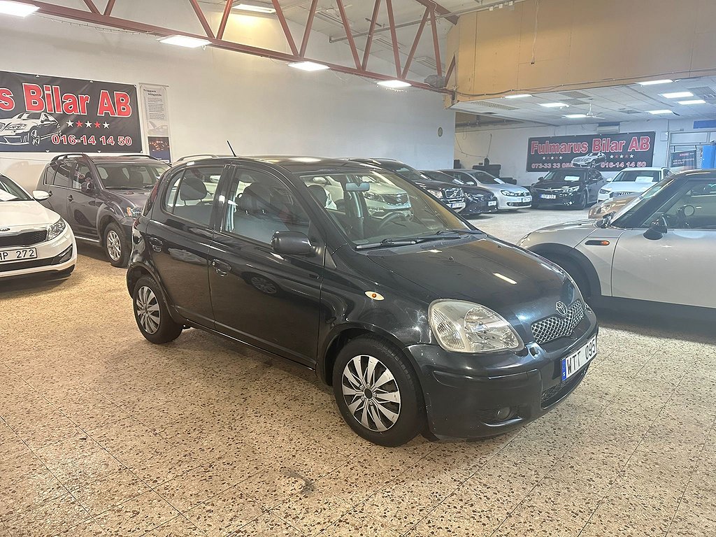 Toyota Yaris 1.3 VVT-i Ny Servad & Besiktigad 