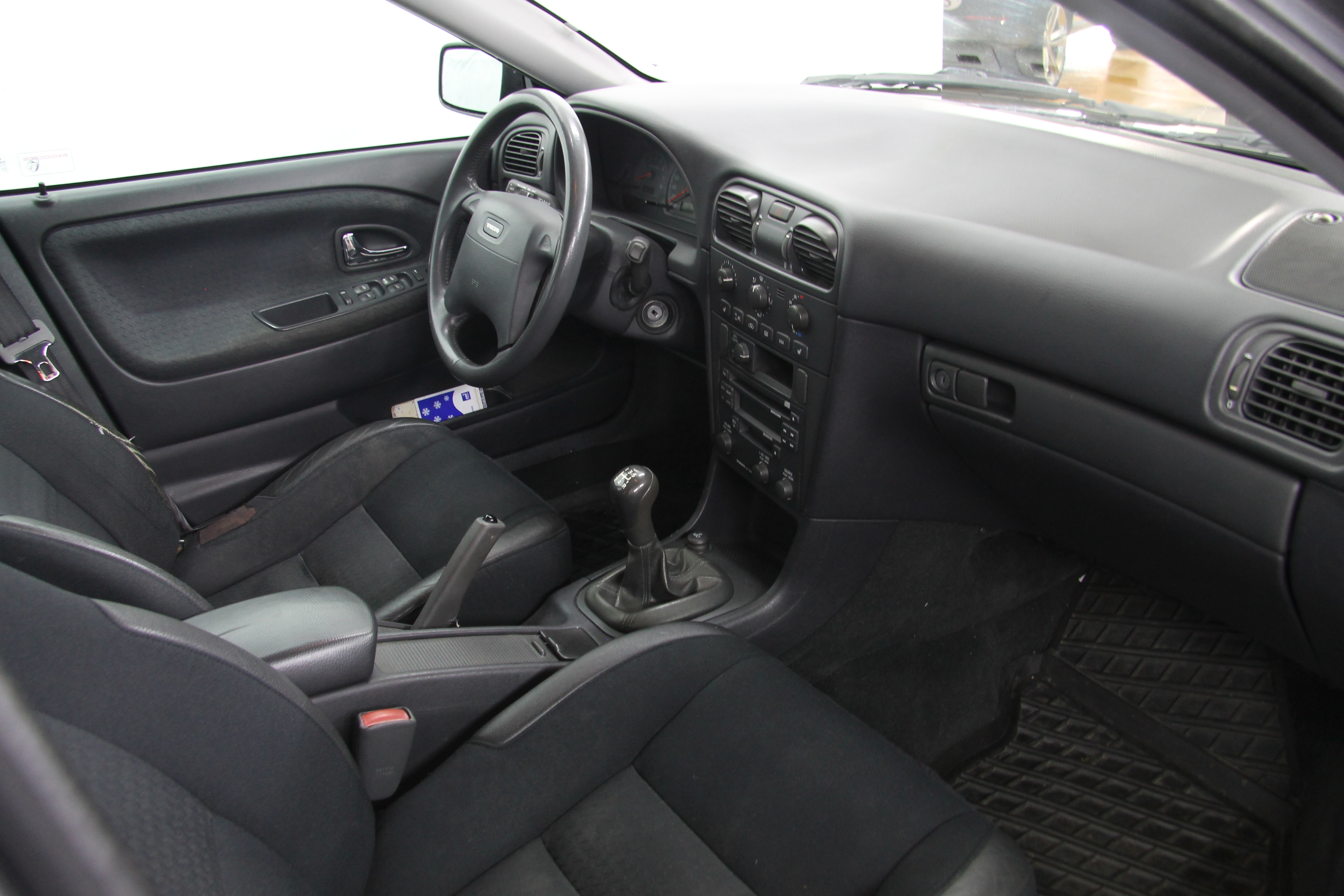 Volvo V40 2.0T 163hk 2002, bild 6/31