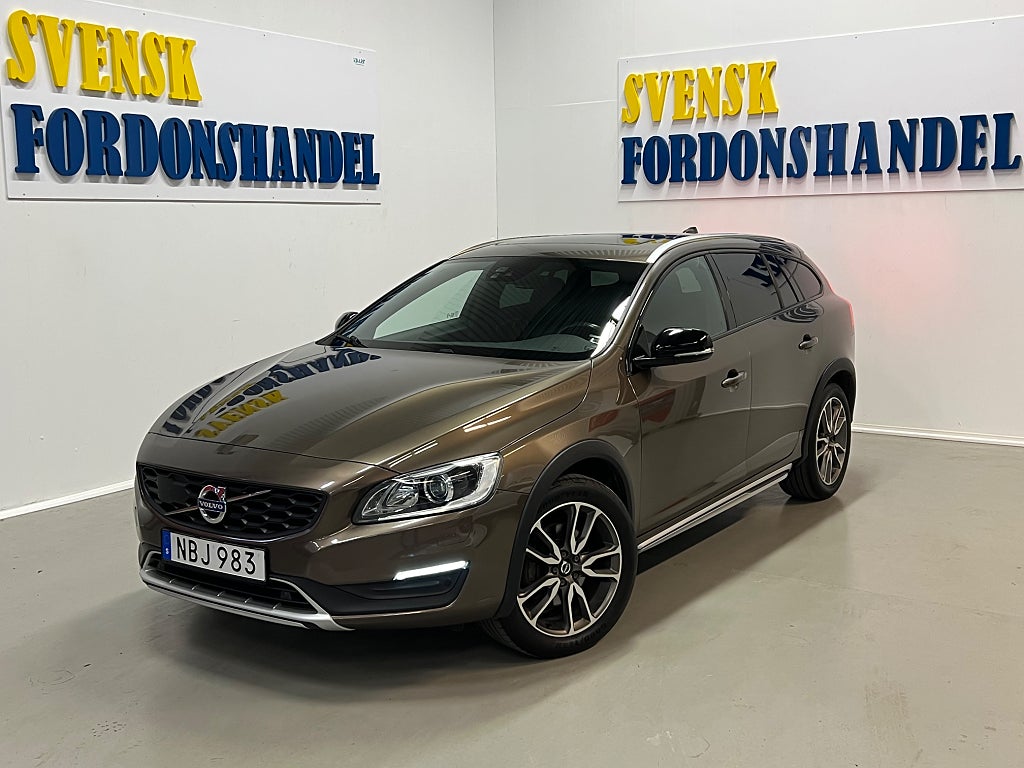 Volvo V60 Cross Country D4 AWD Geartronic Summum Business Edition Pro Taklucka