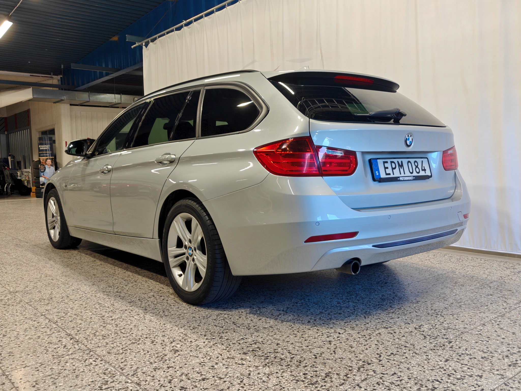 BMW 318 2015, bild 3/49