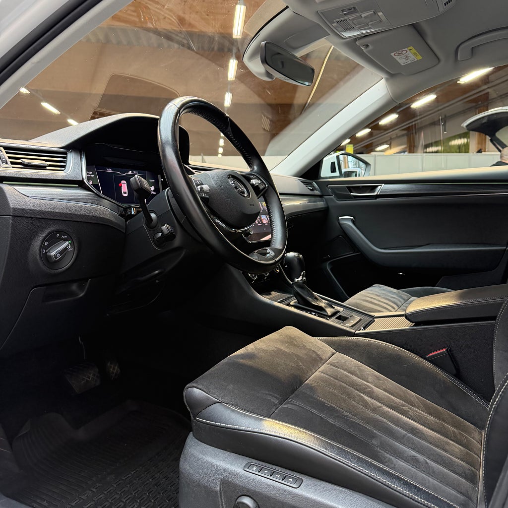 Skoda Superb iV Kombi 1.4 TSI Business Style Canton Backkamera Drag