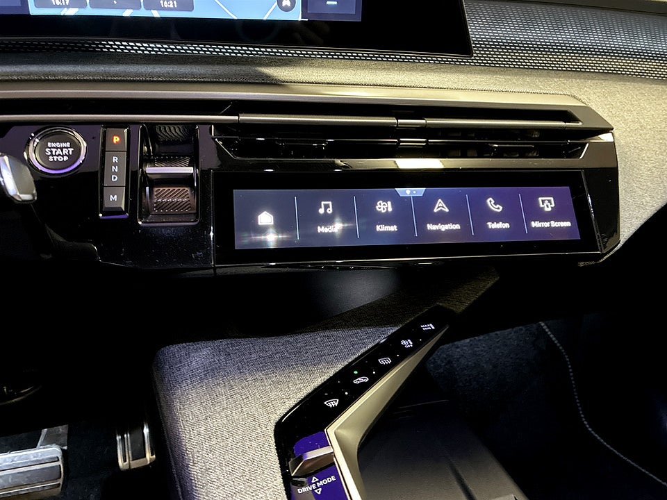 Bild på Peugeot 5008 GT Hybrid 145hk Aut 7-SITS B-KAMERA CARPLAY