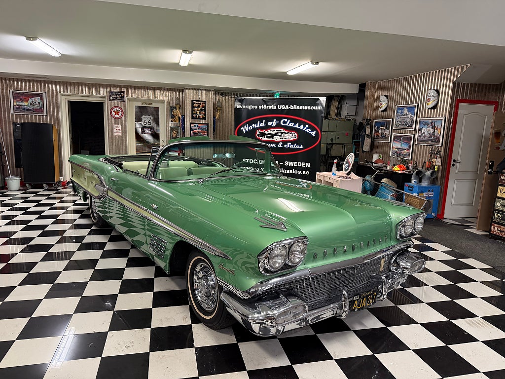 Pontiac Chieftain Bonneville cab -58