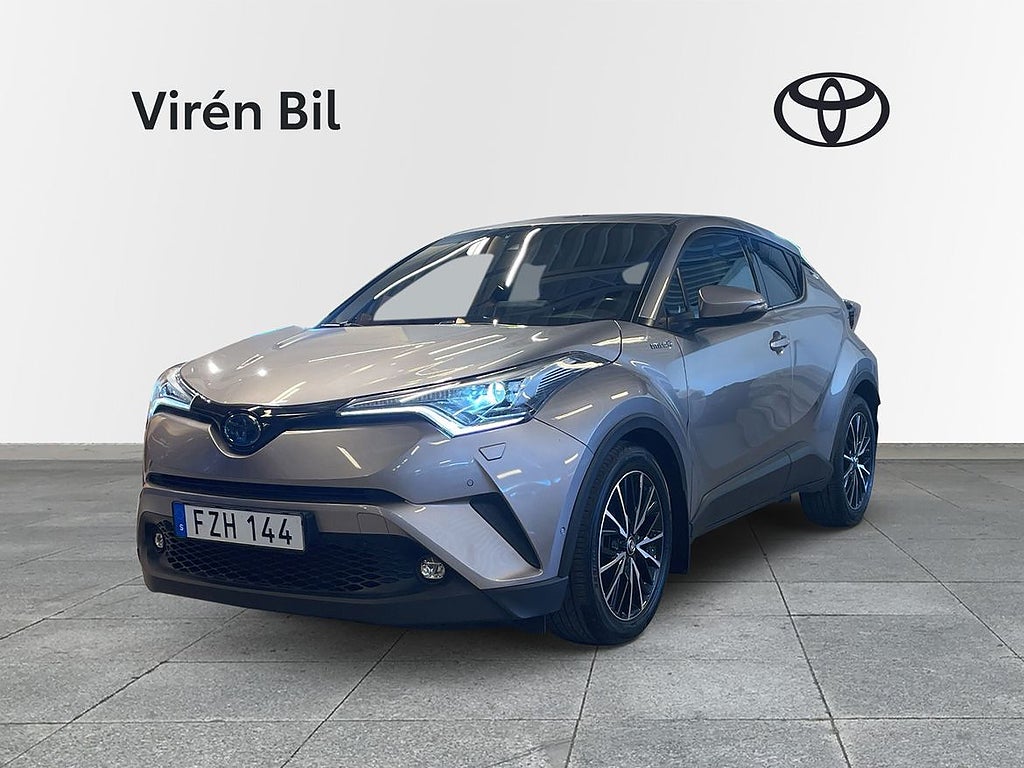 Toyota C-HR Hybrid Executive JBL Skinn (V-hjul)