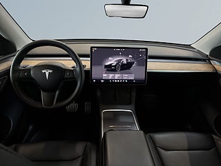 Tesla Model Y Performance S&V-Hjul/Drag/Pano/Backkam/Värmepump/MOMS – bild 7