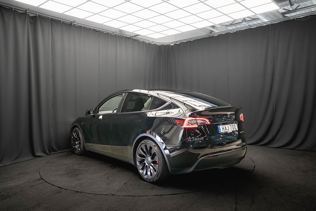 Tesla Model Y Performance PANO 21' LÄDER KAMERA 1-ÄGARE MOMS 91% SoH
