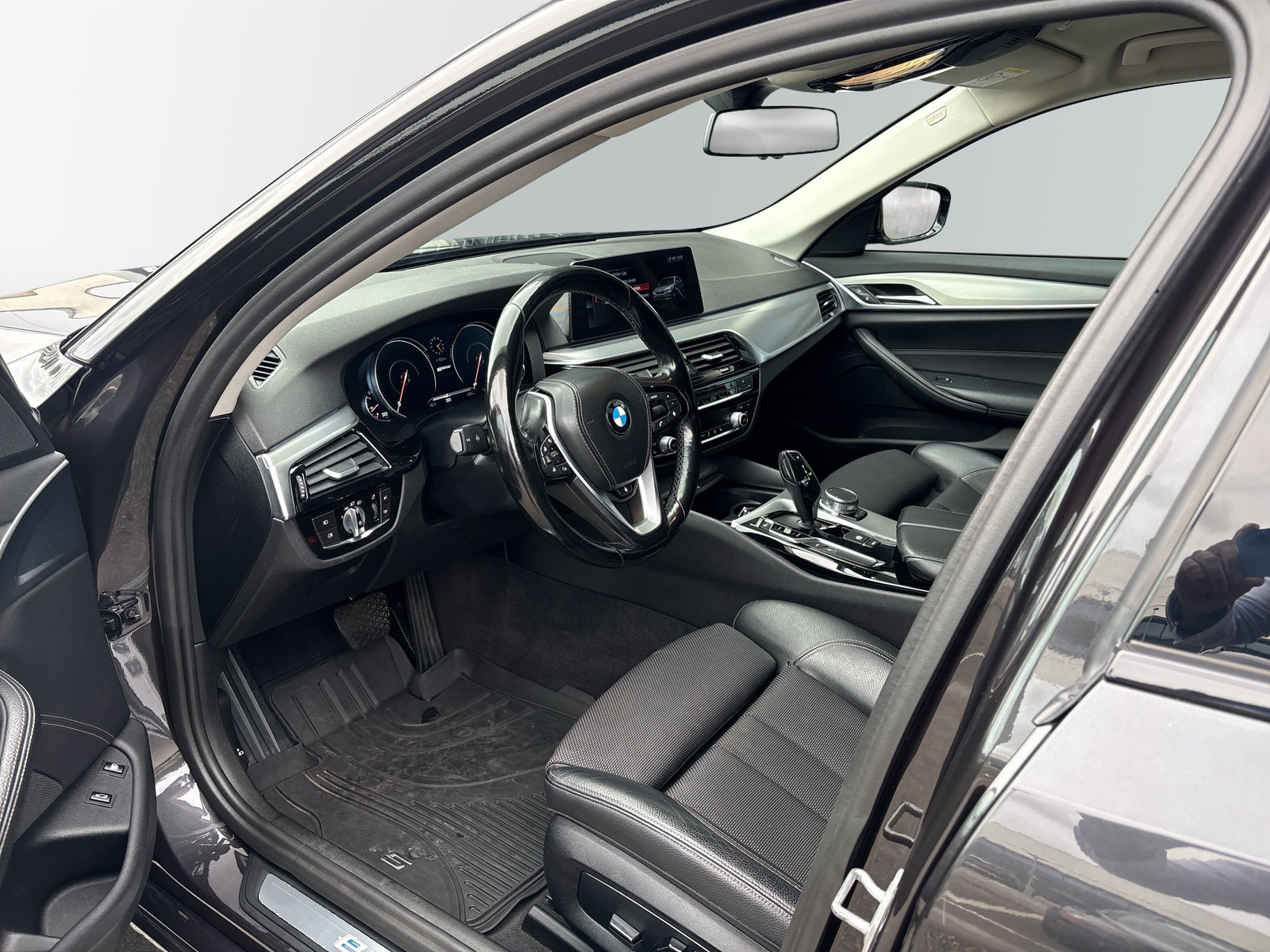 BMW 530 2017, kuva 7/10