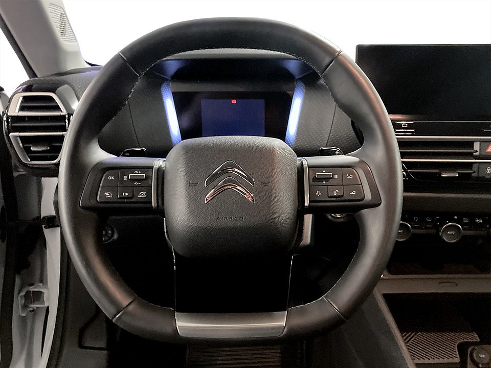 Bild på Citroën C4 Shine 1.2 PT B-KAMERA CARPLAY 130hk