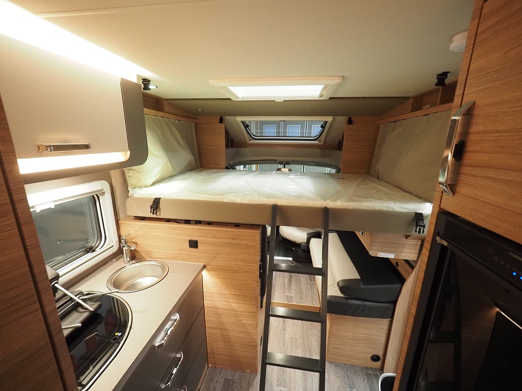 Weinsberg CaraSuite 650 MF AUT | 3500kg | Loungepaket