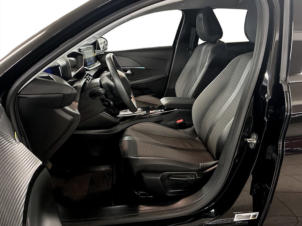 Bild på Peugeot E-208 Allure Pack 50kWh 136hk Aut B-KAMERA CARPLAY
