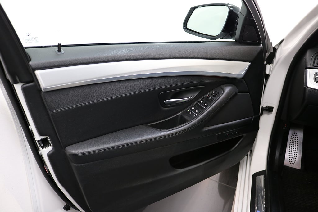 BMW 535d 2012 - miniatyr 8
