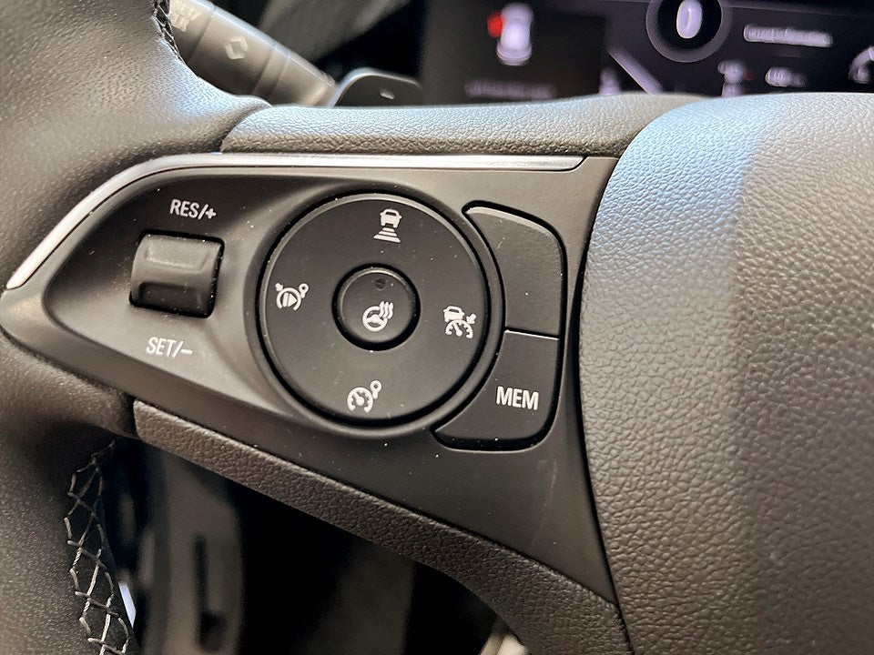 Bild på Opel Grandland GS 1.2 PT 130hk Aut - CARPLAY, NAVI