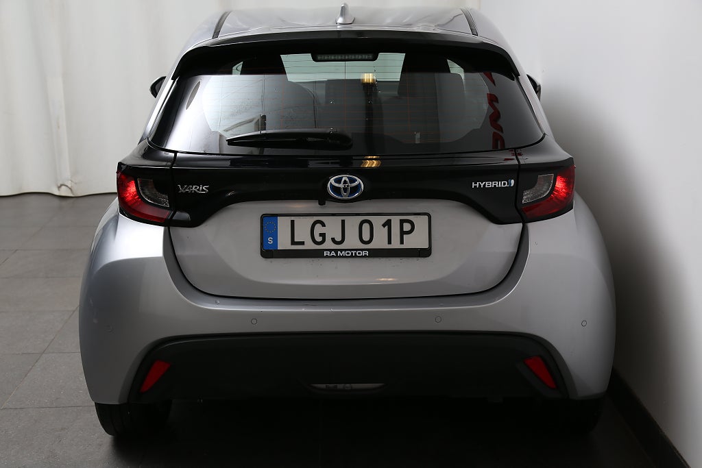 Toyota Yaris Hybrid Active Aut 5D Kamera PDC Blåtand 2023