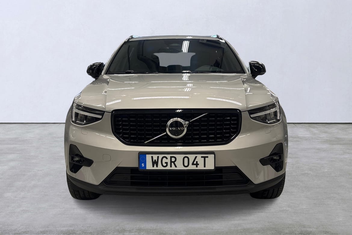 Volvo XC40 B3 FWD Bensin Plus Dark 2025, bild 7/10