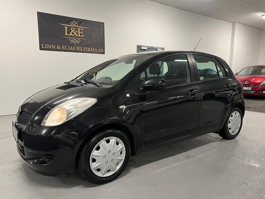 Toyota Yaris 1.0 VVT-i 1ÅRSGARANTI/S-VHJUL/LEVERANS/VÄRMARE
