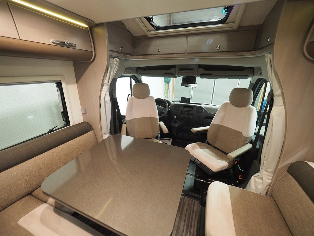 Adria Matrix Supreme M687 SLT 2014