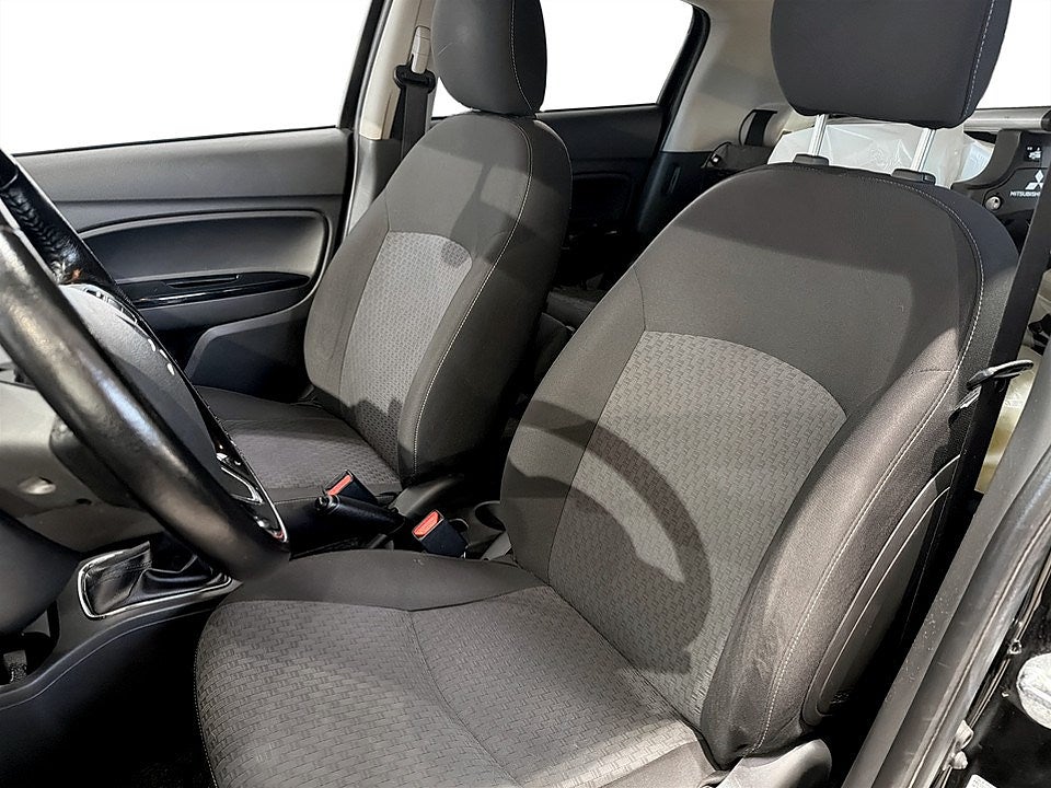 Bild på Mitsubishi Space Star 1.2 MIVEC ClearTec 80hk - FARTHÅLLARE