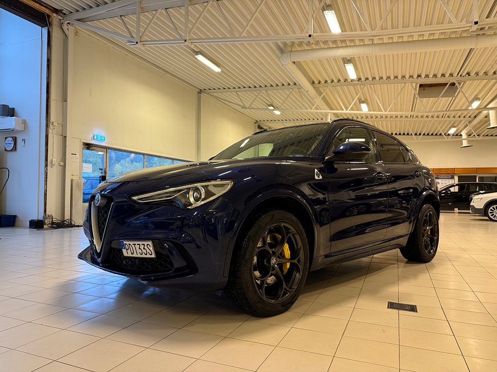 Alfa Romeo Stelvio Quadrifoglio 510HK Pano Kamera H/K MVärmare