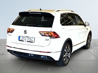 Volkswagen Tiguan 2.0 TSI 4Motion R-Line Kamera/Värmare/SoV-Däck/Drag