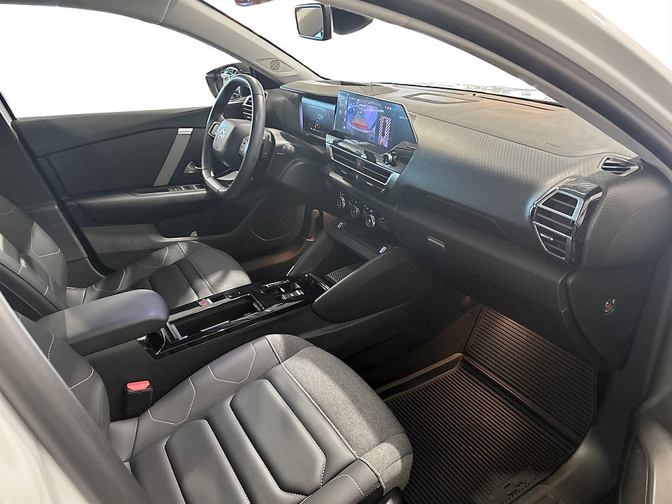 Bild på Citroen C4 Shine 1.2 PT 130hk Aut B-KAMERA CARPLAY