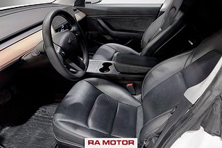 Sedan Tesla Model 3 20 av 27