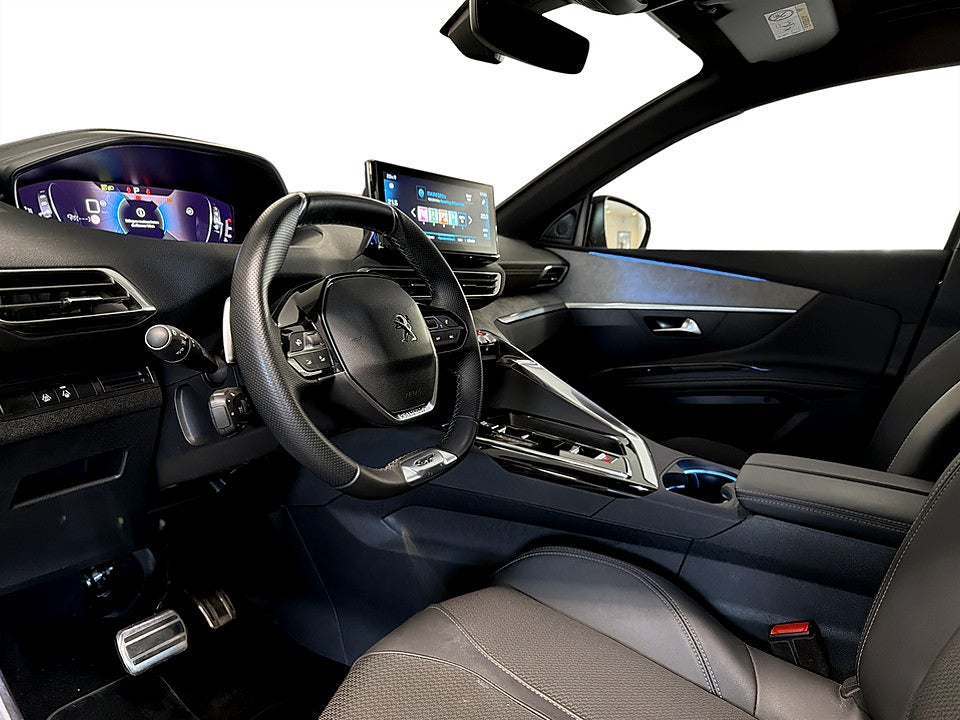 Bild på Peugeot 3008 GT 1.2 PT 130hk B-KAMERA CARPLAY