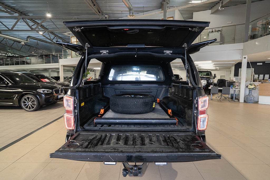 Isuzu D-Max 1.9 4WD XRL KÅPA D-VÄRMARE LÄDER DRAG MOMS 1-ÄGARE