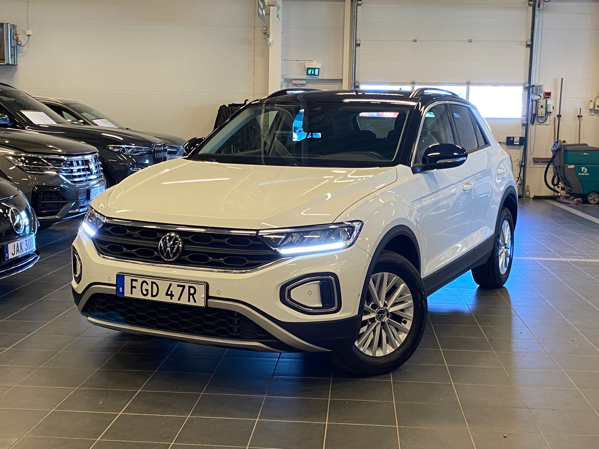 Volkswagen T-Roc 2021, photo 5/10