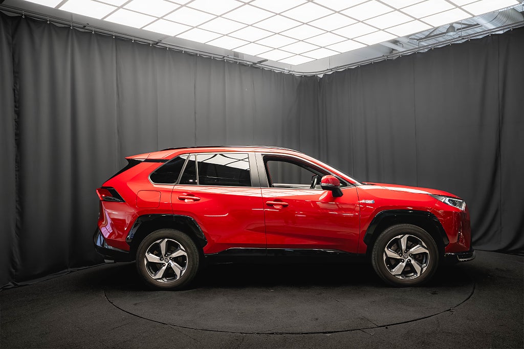 Toyota RAV4 Plug-in AWD LAUNCH DRAG KAMERA ELSTOL 1-ÄGARE MOMS