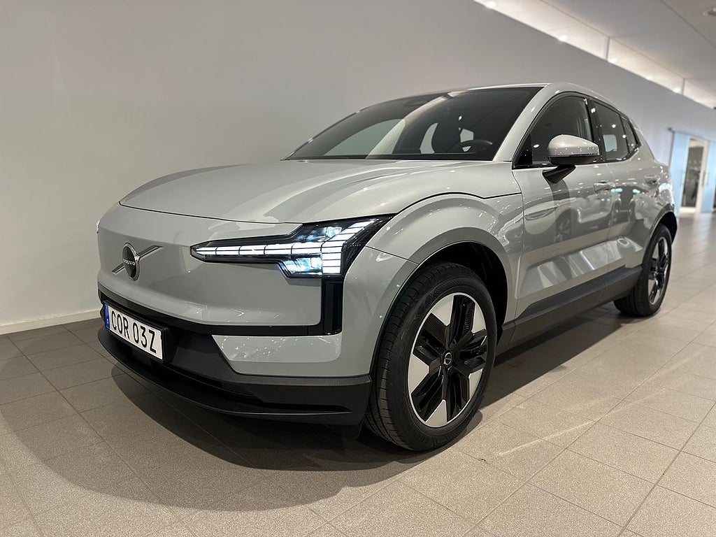 Volvo EX30 Single Motor Core, Sensorer bak, Backkamera, Navigation.