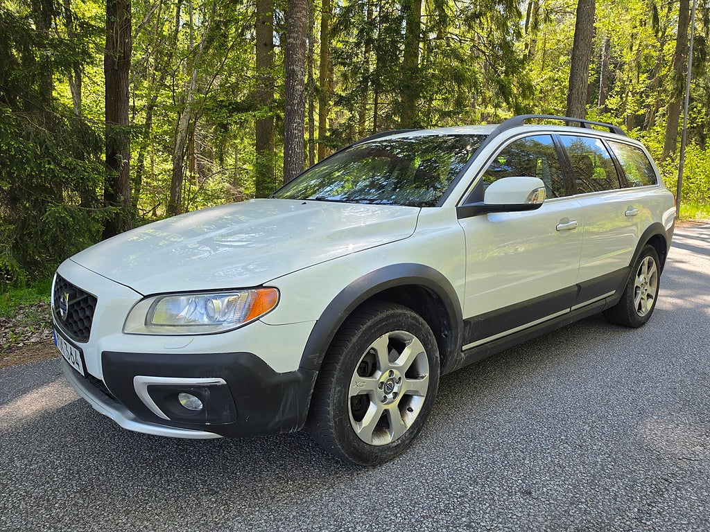 Volvo XC70 D4 AWD Geartronic Momentum / P-SENSORER Ny besiktigad