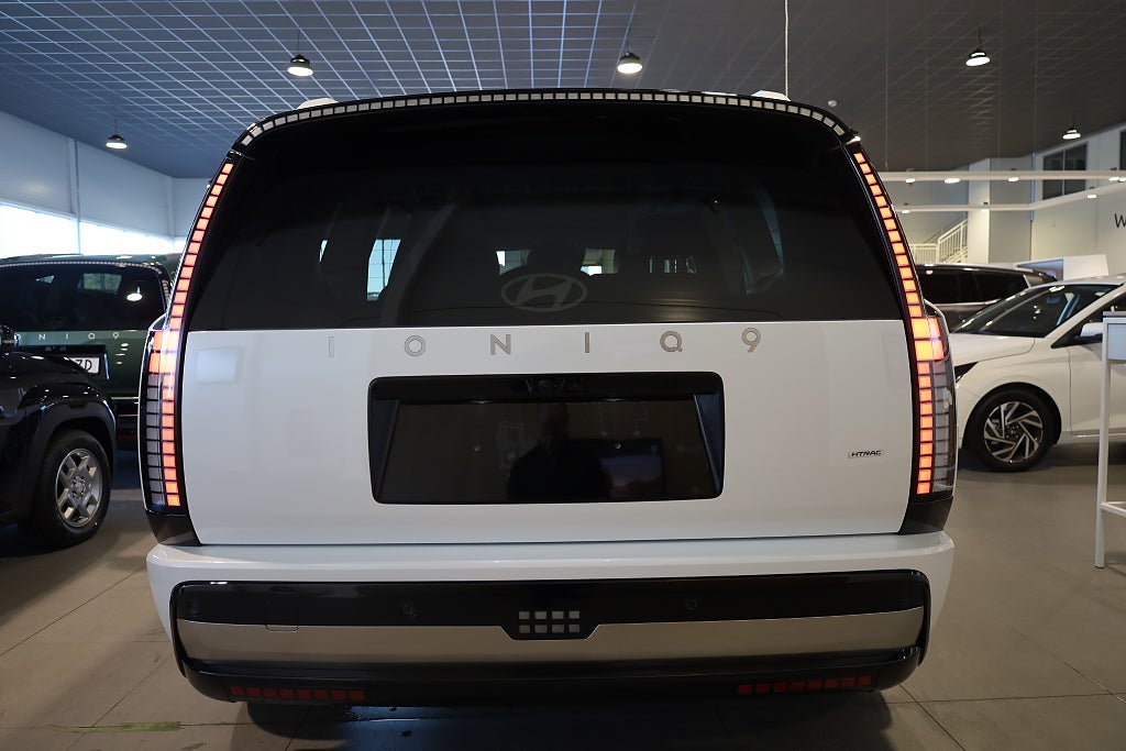 Hyundai IONIQ 9 Calligraphy AWD *Lagerbil för snabb leverans 2027
